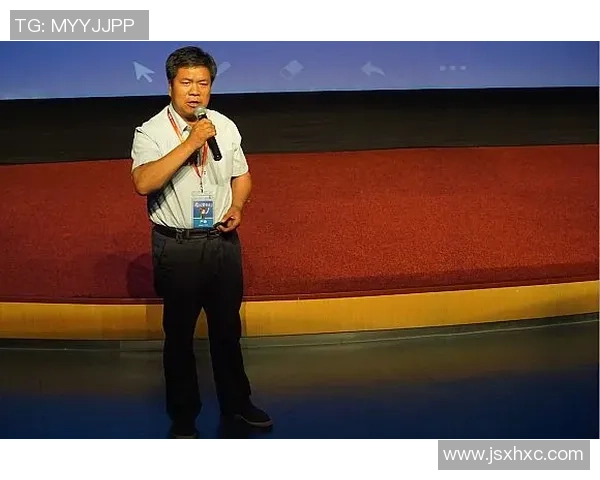 与杨静对话探索她的足球生涯与成长故事的背后秘密